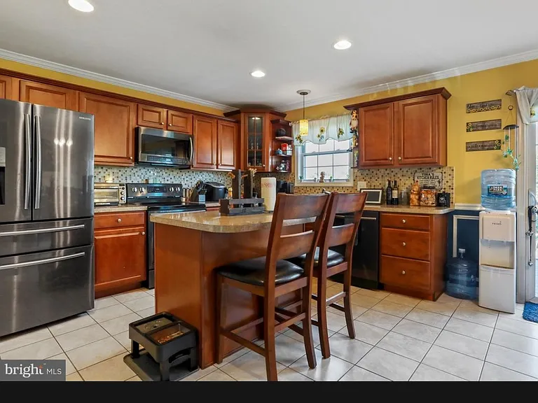 8867 Hillside Way — Photo 7