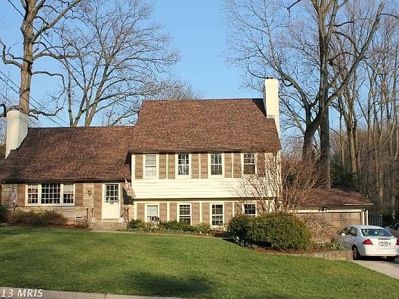 2nd image of 9917 Hillridge Dr