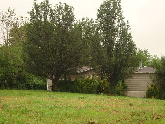 5th image of 104 Sunset Ln