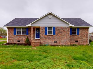 121 McAlister Rd, Fayetteville, TN 37334