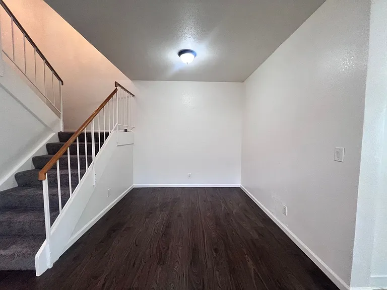 34299 Maybird Cir — Photo 5