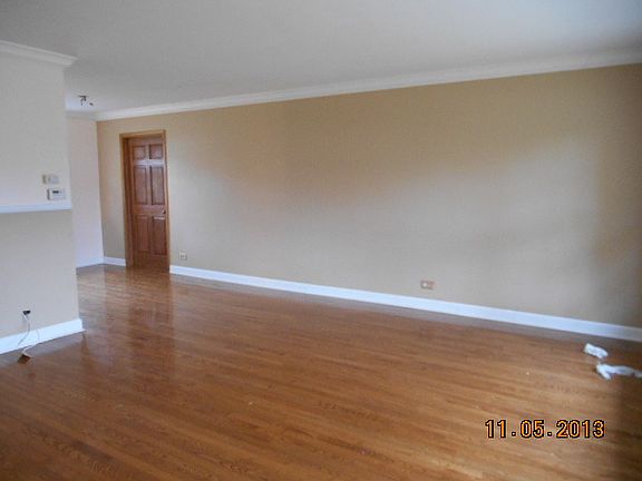 3rd image of 8075 Carlisle Dr
