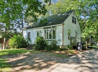 293 Falmouth Rd, Falmouth, ME 04105