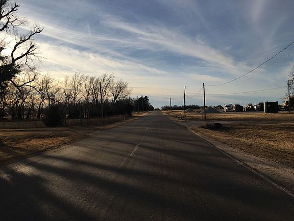 5th image of 741 E Old Highway 50
