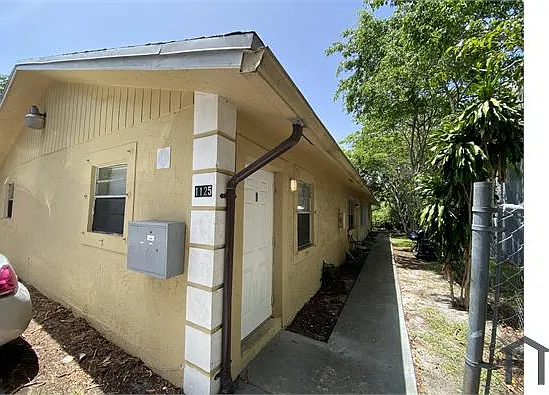 1125 NW 5th St #1 — Photo 8