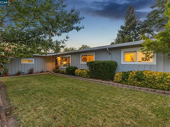 3rd image of 4319 Pembroke Dr