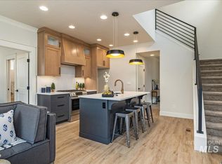 3915 Spring House Ln, Eagle, ID 83616