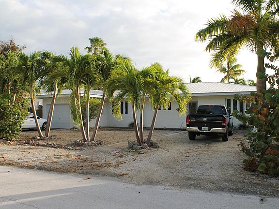 3rd image of 48 Palmetto Dr