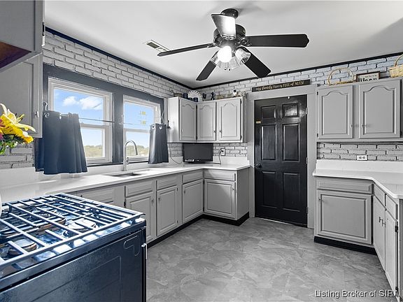5th image of 227 Virginia Avenue