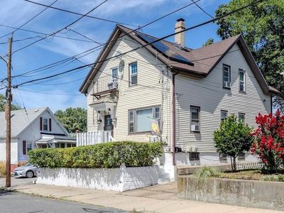 123 Yorkshire St, Providence, RI, 02908