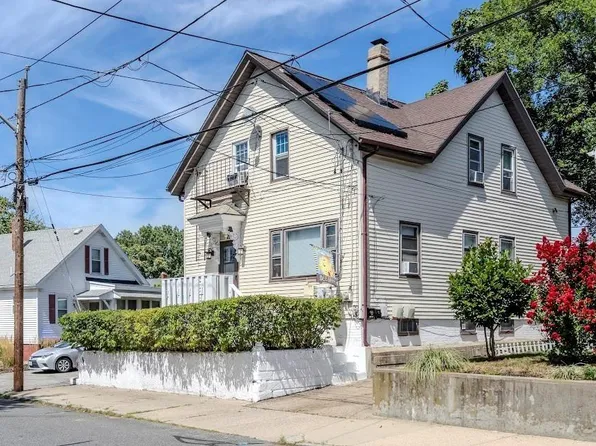 123 Yorkshire St, Providence, RI 02908