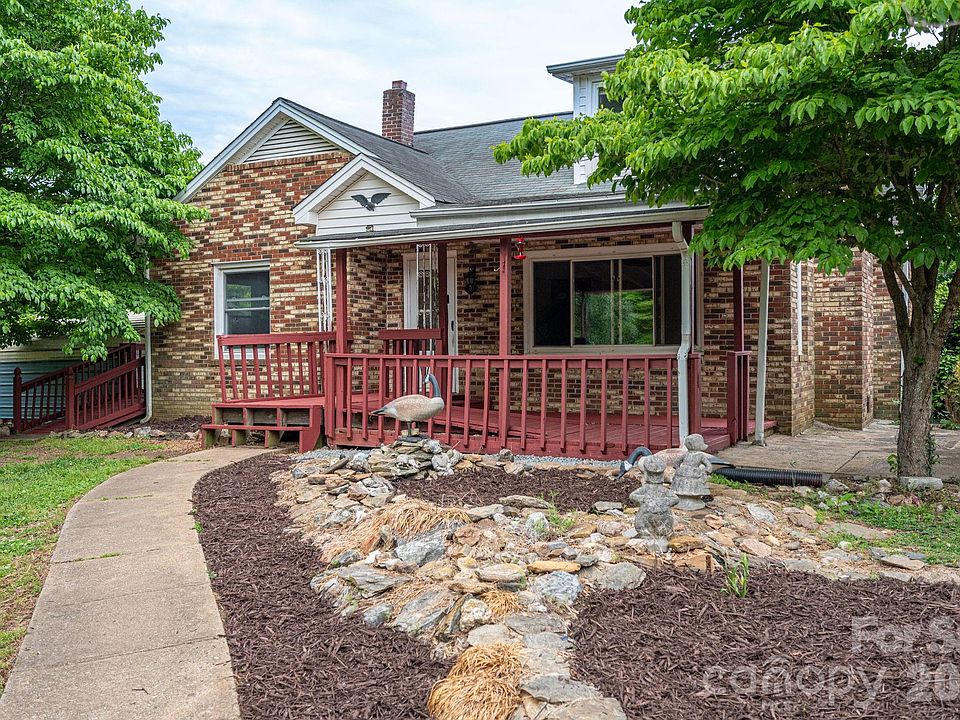 1st image of 943 Stony Point Rd