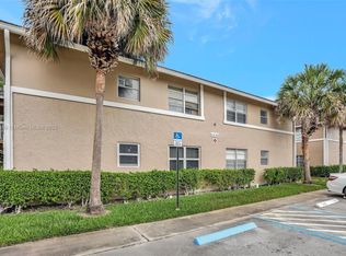 Lakewood Village, Coral Springs, FL 33071