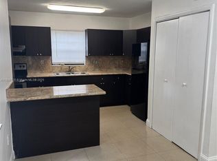 1321 W 44th St #1, Hialeah, FL 33012