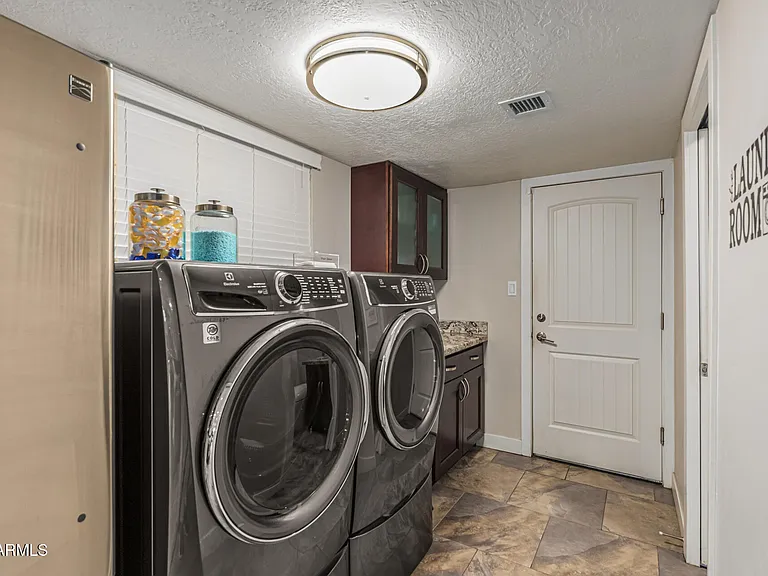 5821 E Cactus Rd — Photo 53