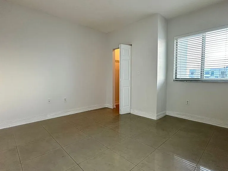 Vista del Rio Apartments — Photo 61