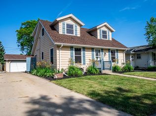 8207 17th Ave, Kenosha, WI 53143