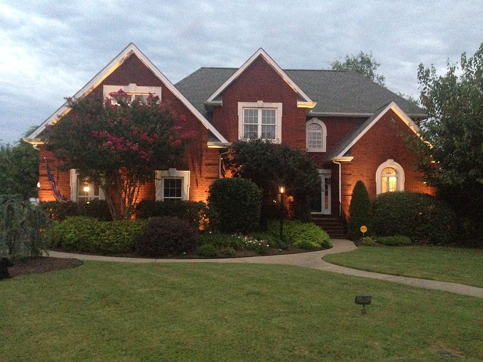 1st image of 2406 Verona Pl