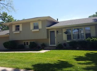 2421 62nd St, Downers Grove, IL 60516