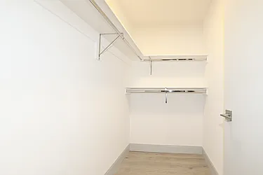 Rented by MaxInvest Real Estate, Inc.