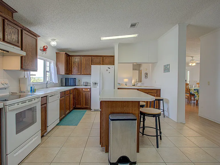 6347 Salado Rd — Photo 8