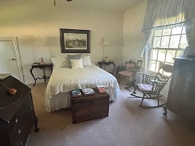 4011 Spring Mountain Rd — Photo 9