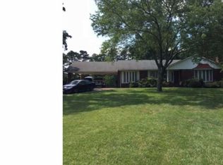 895 7th St, Hammonton, NJ 08037