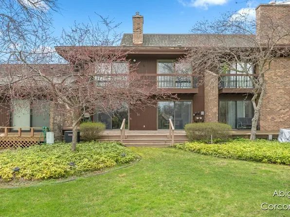 6060 Parview Dr SE, Grand Rapids, MI 49546