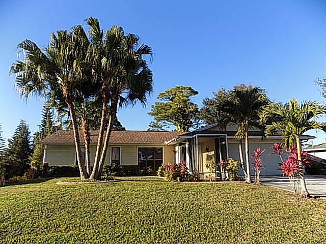 1st image of 385 SE Wallace Terr