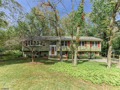 17 Brook Lawn Dr, Long Valley, NJ, 07853