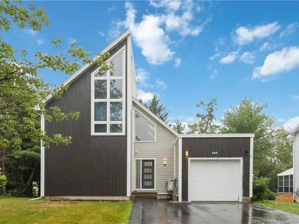 505 Broussard St, Dieppe, NB E1A 6G8
