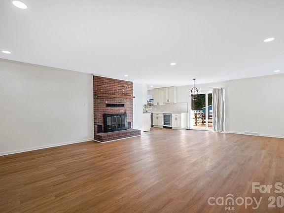 4th image of 16808 Knoxwood Dr