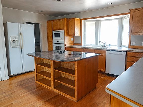 3rd image of 1038 S Phillipe Ln
