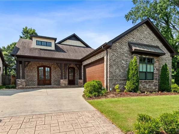 1407 Waterfall Pkwy, Tuscaloosa, AL 35406