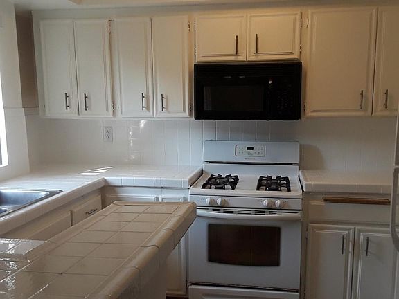 4th image of 1205 S Shenandoah St APT 203