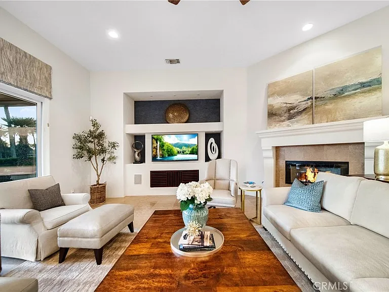 56705 Village Dr — Photo 6