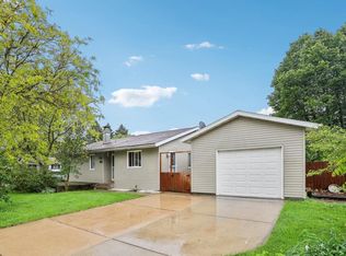 901 Pine St, Sun Prairie, WI 53590