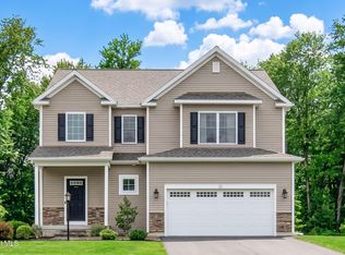 22 Wellington Court, Clifton Park, NY 12065