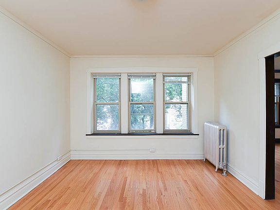 5th image of 4305 N Francisco Ave #J2