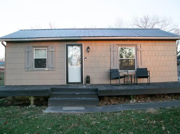512 N Taylor St, Pleasant Hill, MO 64080