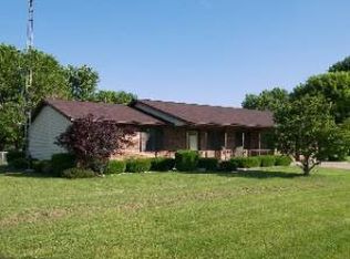 7 Meadowview Ests, Mitchell, IN 47446