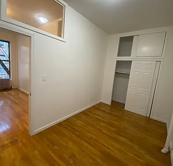 418 W 56th St #1R — Photo 11