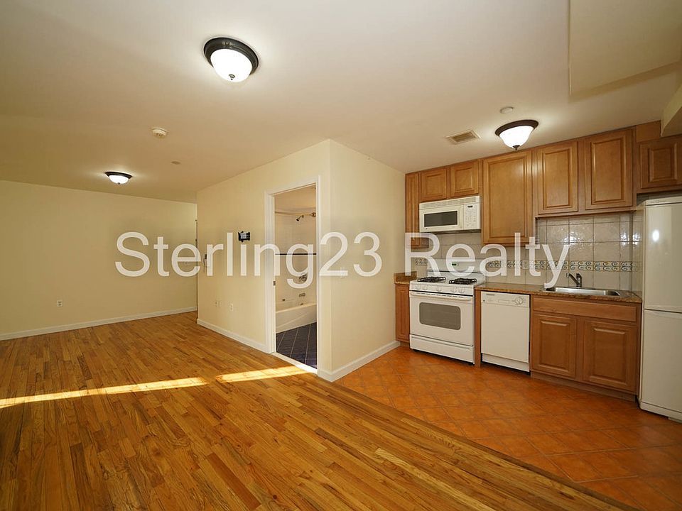 1st image of 28-25 Astoria Blvd #6CC