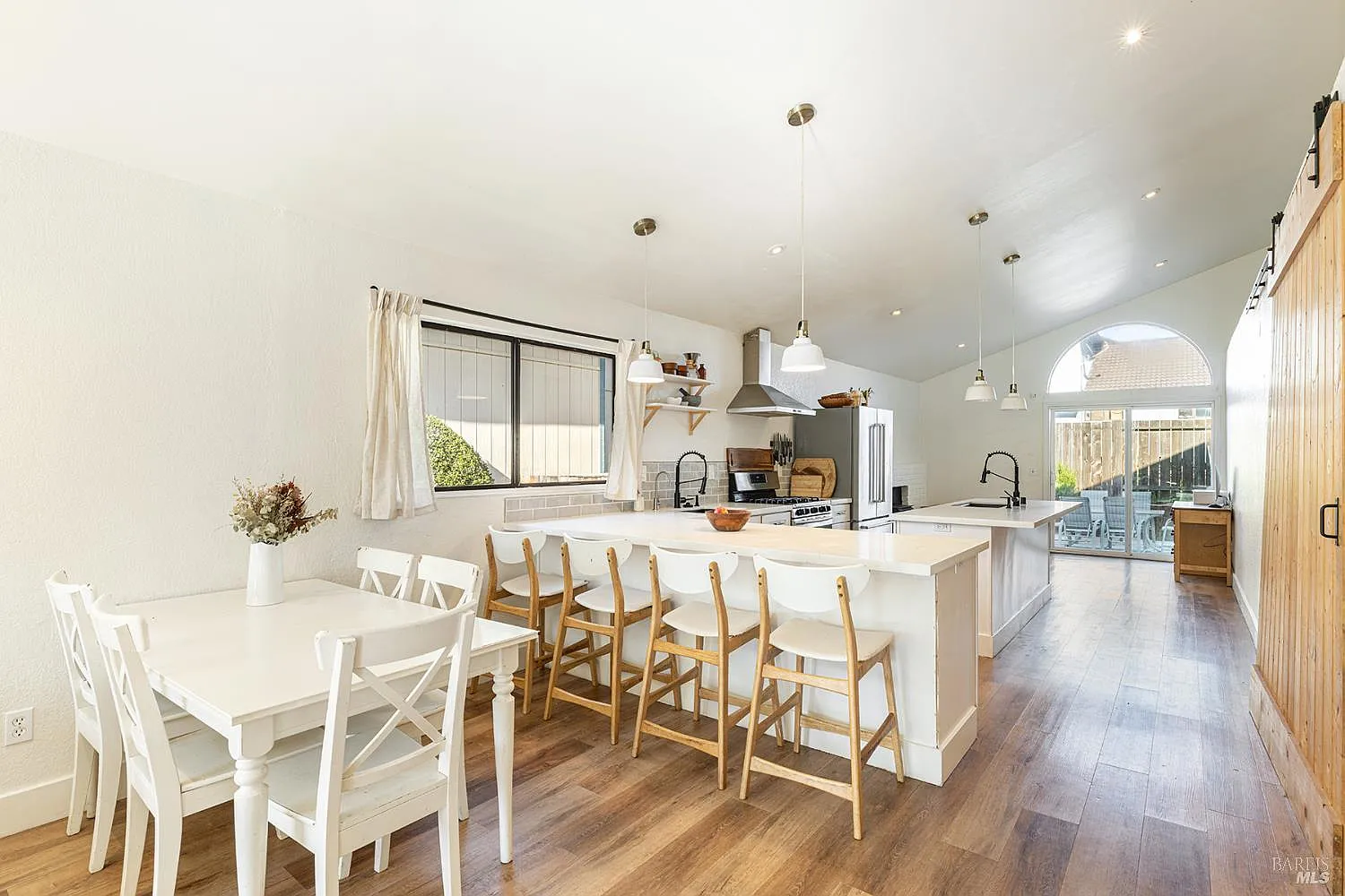 690 Claudius Way - Photo 3