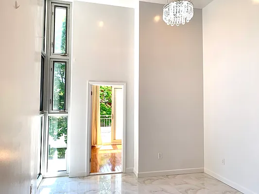 Rented by Compass | media 14