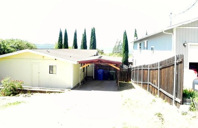 1st image of 3921 Villa Ave