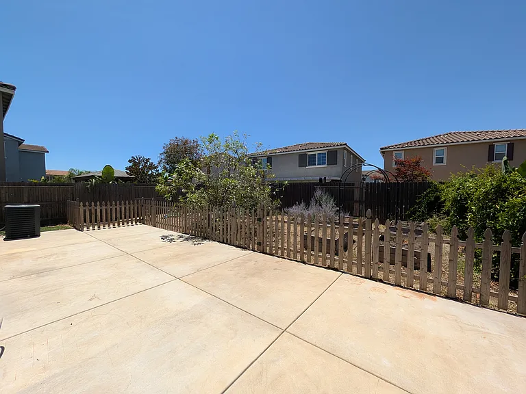 2230 Daylight Dr — Photo 28