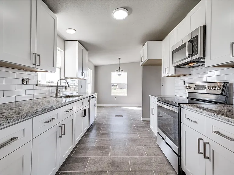 3501 Meadow Vista Cir — Photo 15