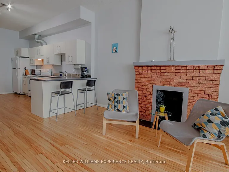 17 John St N #2 — Photo 7