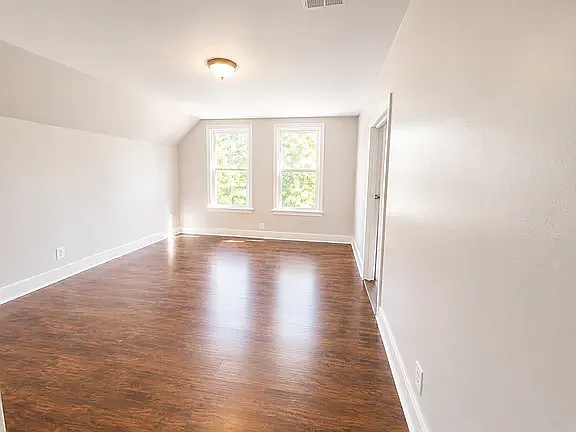 5 bed, 1830 sqft, $2,350 — Photo 4